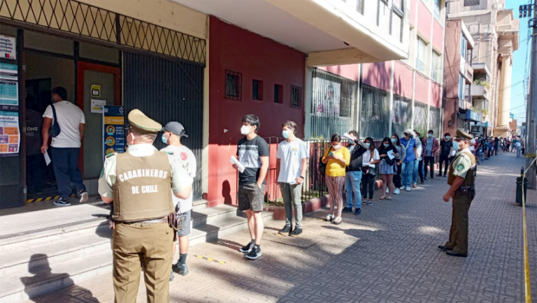 Alumnos curicanos comenzaron a rendir Prueba de Transición