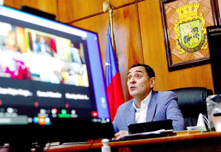 Ministro de Salud anunció mesa social de Covid-19 para Curicó