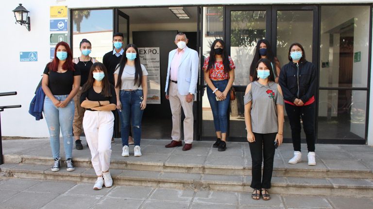 Rauco: 13 jóvenes llevarán a cabo su  práctica profesional en el municipio