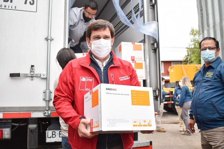 Arribaron al Maule 110 mil dosis de vacunas Sinovac
