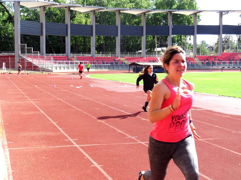 Anuncian reapertura de recintos deportivos fiscales en Talca