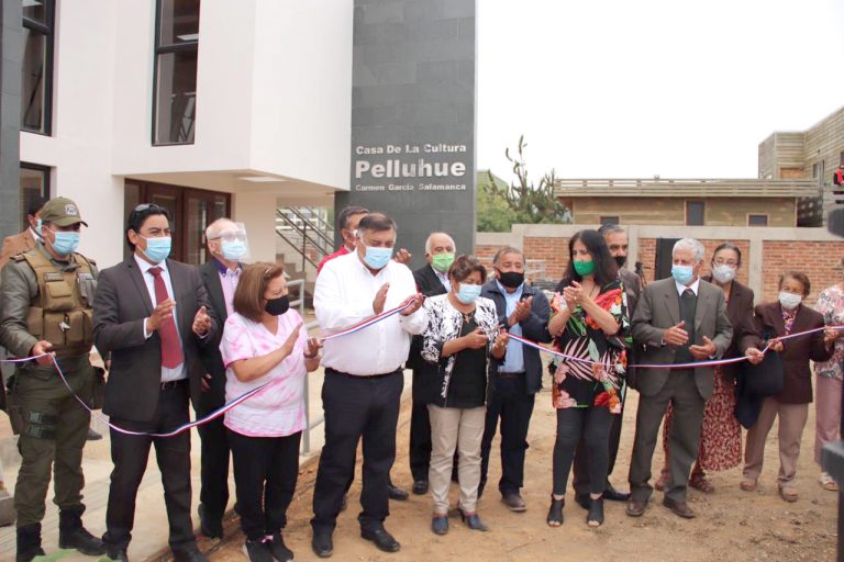 Inauguran Casa de la Cultura y paradero de pasajeros