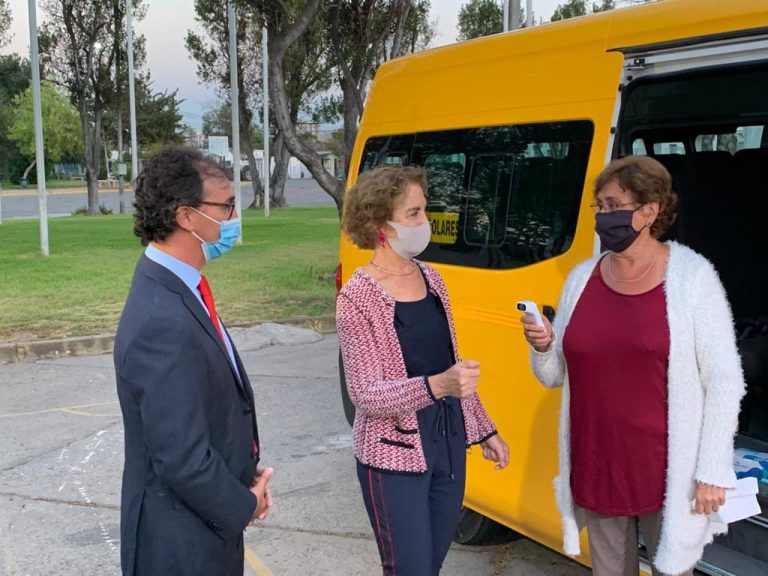 Furgones escolares deberán cumplir estricto protocolo sanitario para prevenir contagios