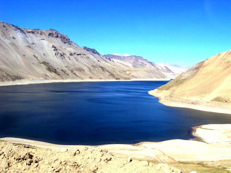 Mantienen alerta amarilla por actividad en complejo volcánico Laguna del Maule