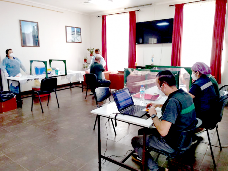 Exitosa vacunación en Gendarmería Regional