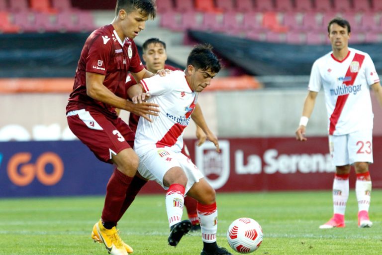 Sigue el sabor amargo en Curicó Unido tras caída en el norte y casos por Covid