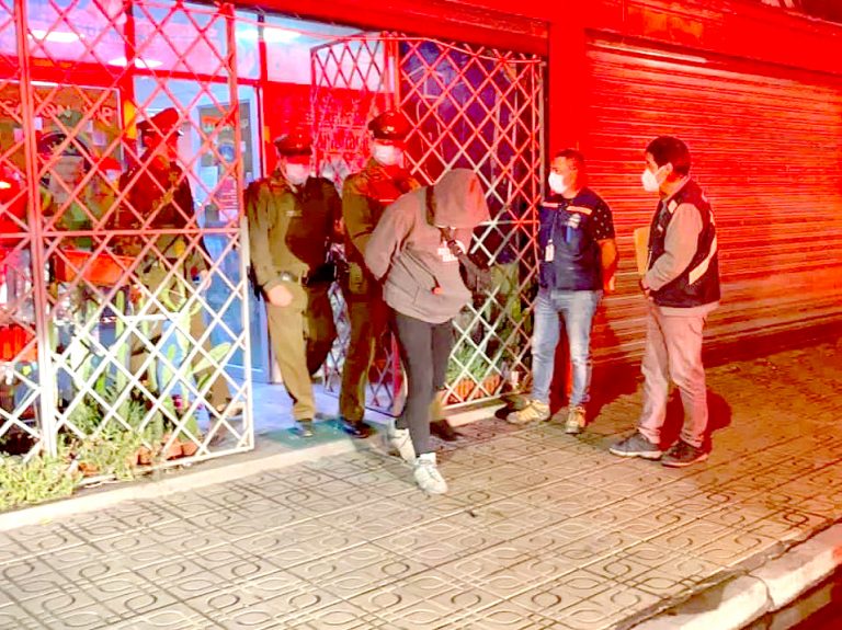 Descubren salón de juegos curicano funcionando en pleno toque de queda