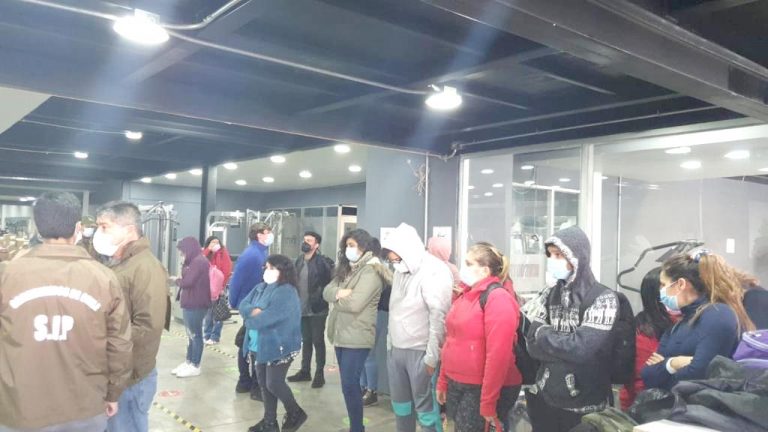 Cursan sumarios sanitarios a empresa textil  que funcionaba en pleno centro de Curicó