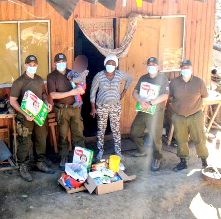 Carabineros entregó ayuda a dos familias en la precordillera de Molina