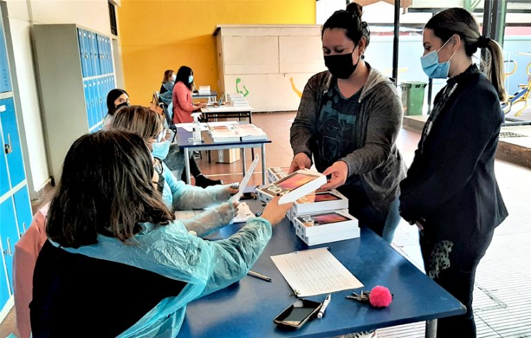 Romeral sube asistencia de estudiantes gracias a tablet y conexión a internet