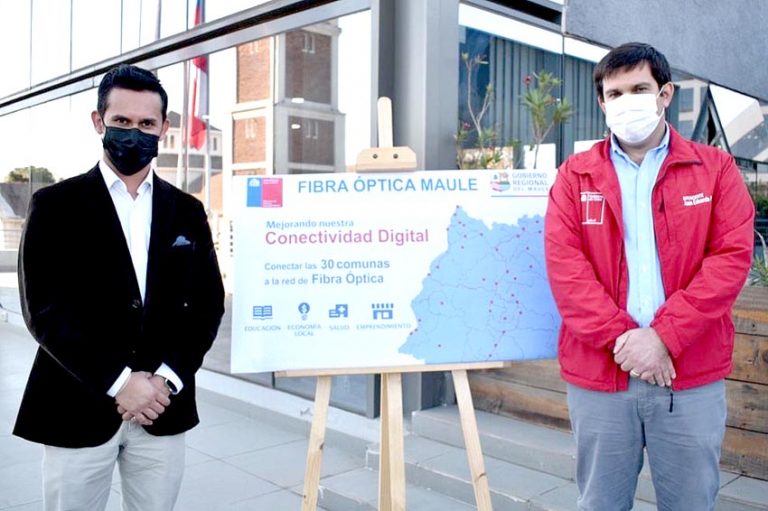 “Nos llena de orgullo ser la primera región que tendrá fibra óptica en sus 30 comunas”