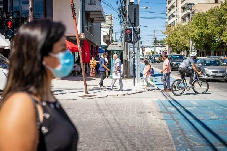 Expertos de la UTalca insisten en que el país debe “parar de verdad” para disminuir casos de Covid-19