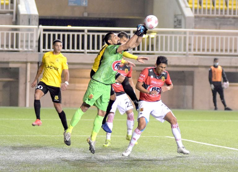 Rangers sale a mantener el invicto y liderazgo ante Deportes Copiapó