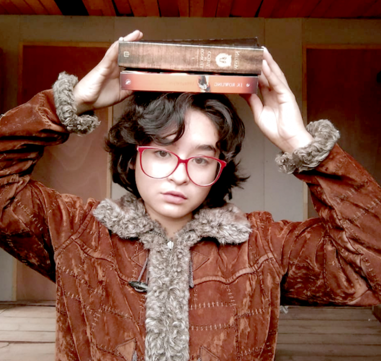 Escritora de Hualañé lanza su primer libro