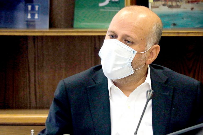 Senador Elizalde recalcó que “no existía ninguna razón de peso” para que el Presidente “dilatara” el nuevo retiro