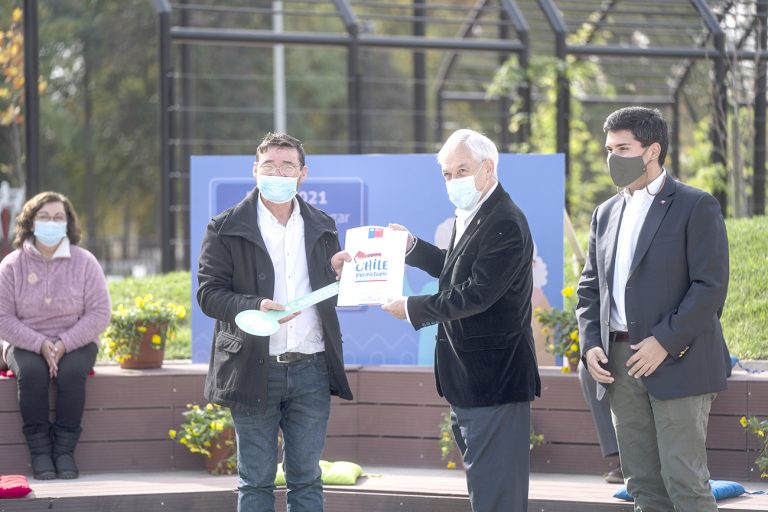 Presidente Piñera instaló la primera  piedra de nuevo Hospital de Linares