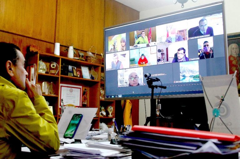 Alcaldes del Maule elaborarán propuesta sobre el funcionamiento del comercio en Cuarentena
