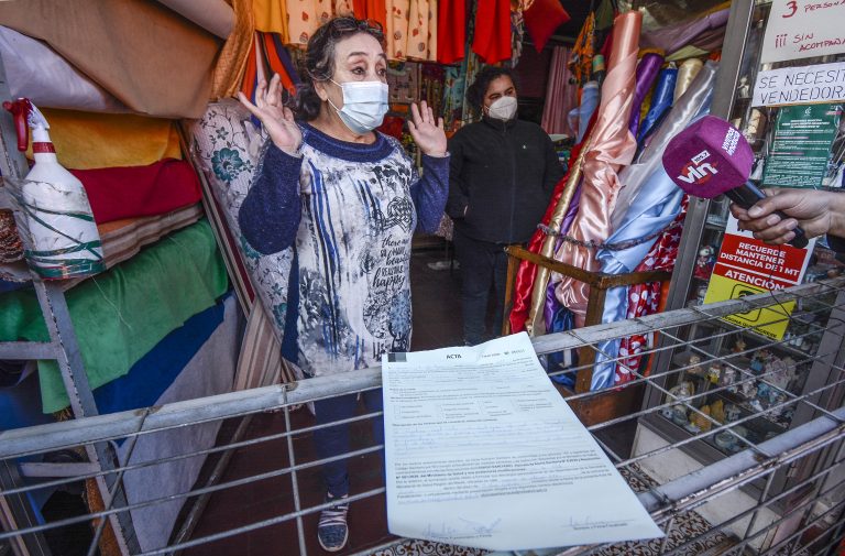 Comerciante que se plegó a protesta asegura que de ser multada “no podrá asumir” los respectivos costos