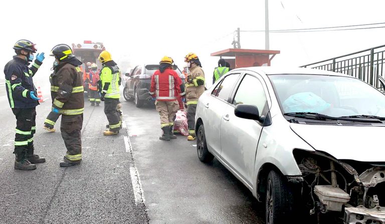 Seguidilla de accidentes deja seis heridos al sur de Linares