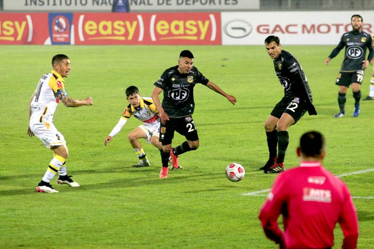 Entre niebla y humo Rangers cayó ante Coquimbo por la cuenta mínima