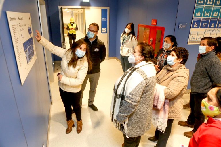 Dirigentes sociales visitaron  el nuevo Hospital de Curicó