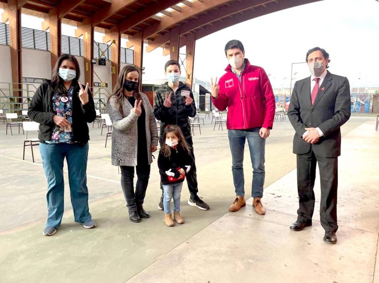 Destacan inicio del proceso de vacunación contra el Covid-19 en jóvenes de 16 y 17 años