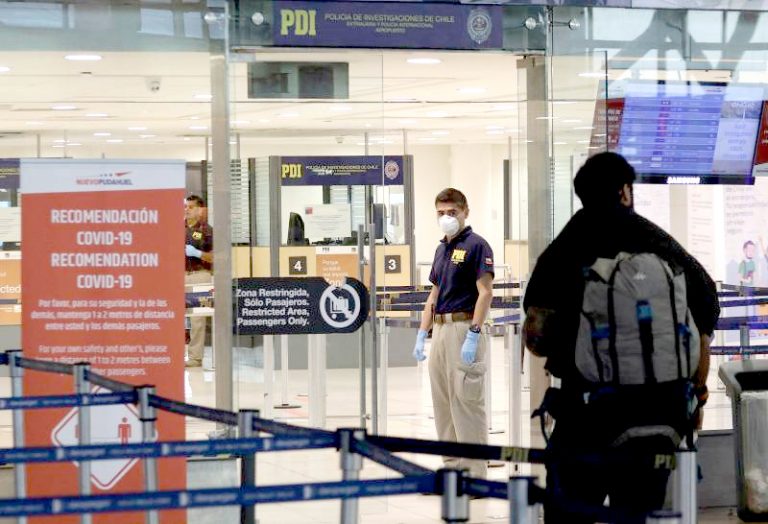 Abogado de “paciente cero” asegura que el Minsal  sabía que iría a funeral y duda que sea variante Delta