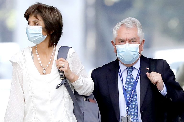 Estudio dice que Chile es el país que mejor ha manejado la pandemia y la vacunación