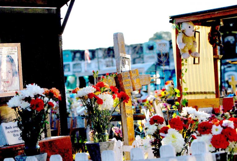 Cementerio municipal de Curicó amplía su horario de atención