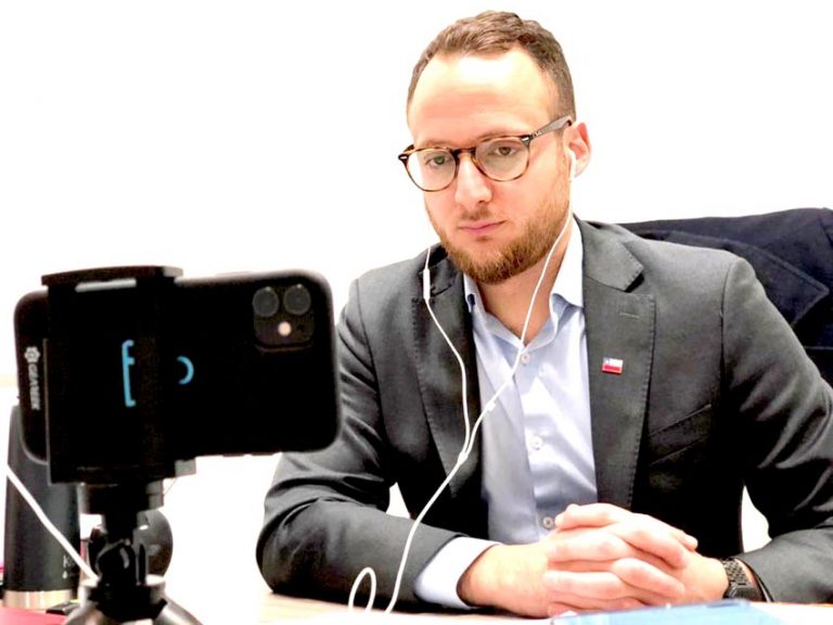 Jorge Guzmán renunció a su cargo de seremi de Gobierno