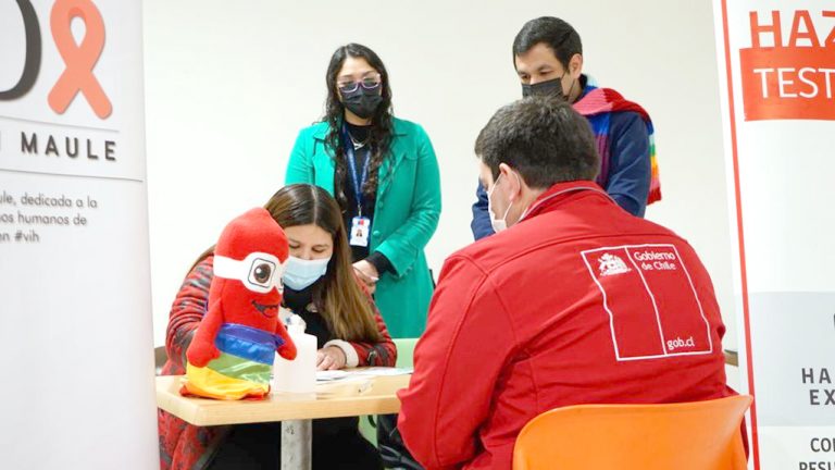 Llaman a participar en operativos de  vacunación y testeos sobre VIH-Sida