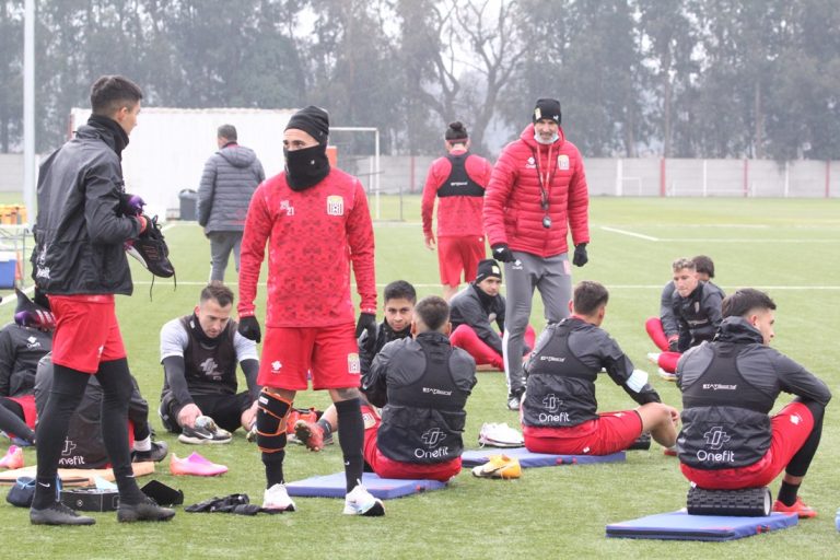 Un necesitado Curicó Unido va por los puntos