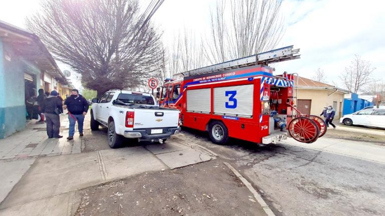 Vehículos mal estacionados interfieren en emergencia