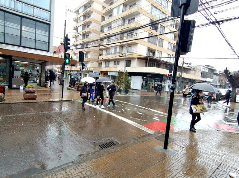 Se registraron derrumbes en el camino a Los Queñes