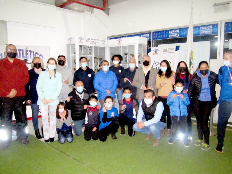 Club Atlético Liceo inauguró su “Vitrina de Trofeos con Historia”