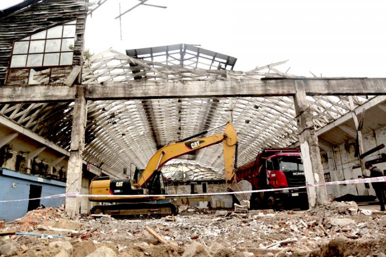 Comenzaron obras previas para la próxima construcción de mercado provisorio de Talca