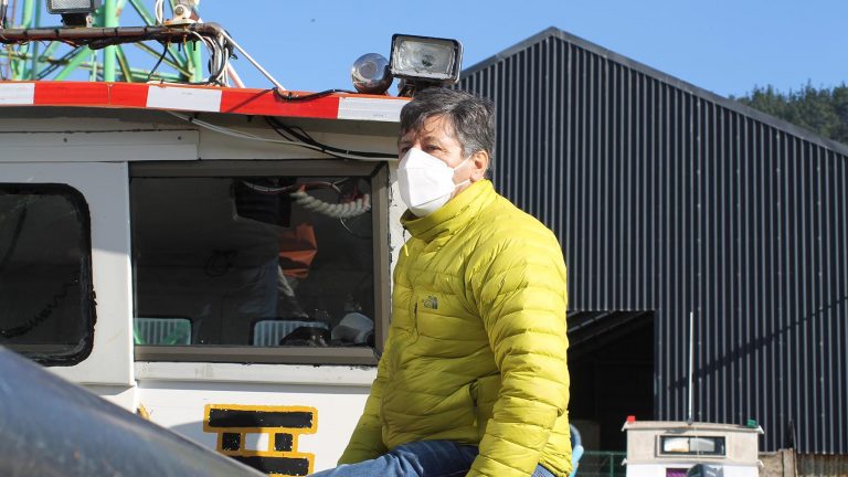 Senador Juan Castro expresa su apoyo a manifestación de pescadores artesanales