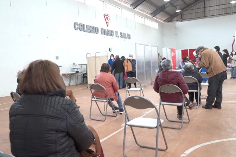 Talca dispone de cuatro centros de vacunación para dosis de refuerzo