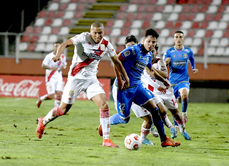 Electrizante empate curicano ante sus hinchas