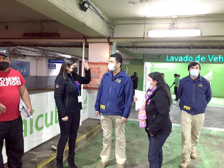 Suspenden labores de trabajadores en empresa de lavado de vehículos