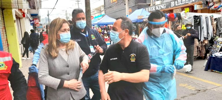 Comerciante ilegal apuñaló a Inspector municipal de Curicó