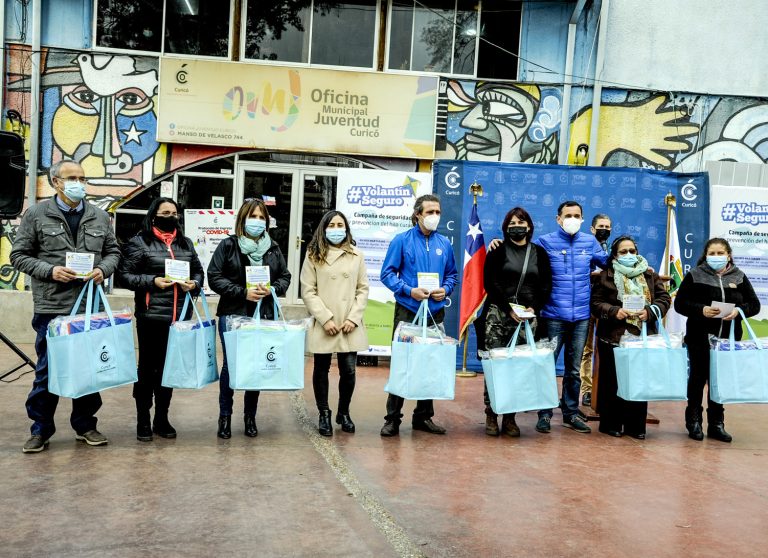 Municipio curicano entregó 20 mil volantines a las juntas de vecinos