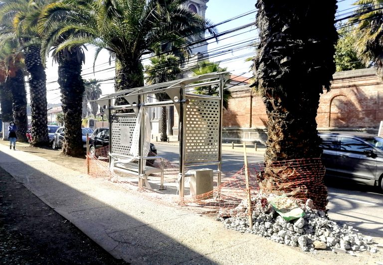 Avanza proyecto de nuevos refugios peatonales en Curicó