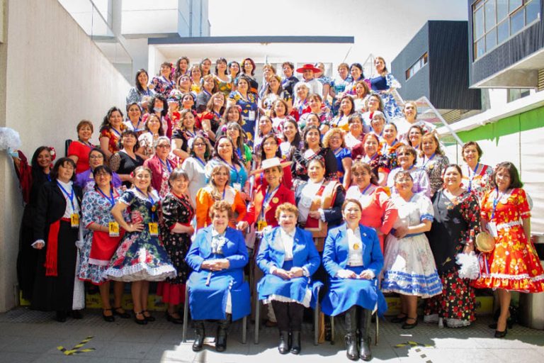 Curicó se transformó en sede nacional de la cantora chilena