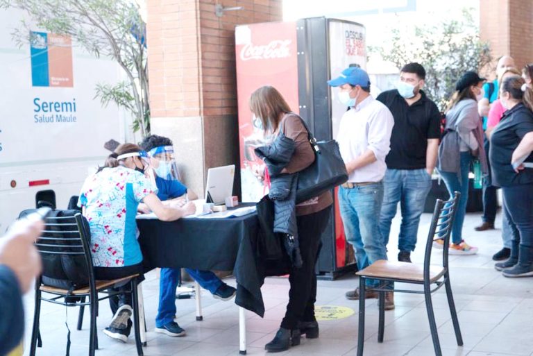 Seremi de Salud implementa jornadas de vacunación vespertina en el Maule