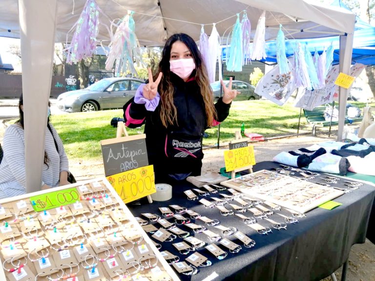 Injuv realiza feria de emprendimiento juvenil