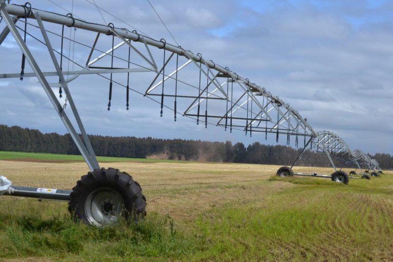 Llaman a postular en concursos de  tecnificación de riego en el Maule