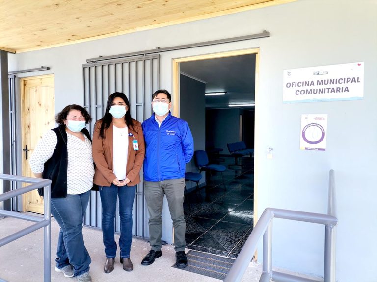 Municipio curicano acerca sus servicios a la comunidad