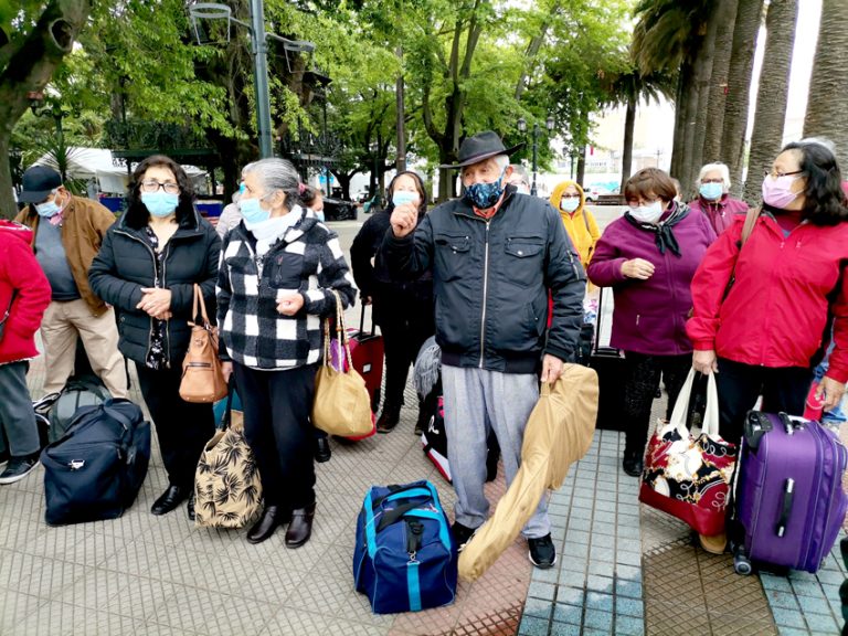 Con diversos talleres se celebró Mes del Adulto Mayor en Curicó