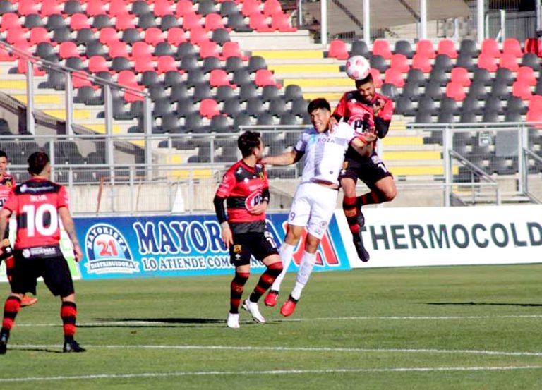 Solo por cumplir Rangers enfrenta hoy a Deportes Iquique en el norte